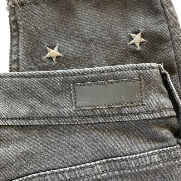 Abercrombie & Fitch Black High Rise Star Embroidered Jeans - Picture 5 of 8